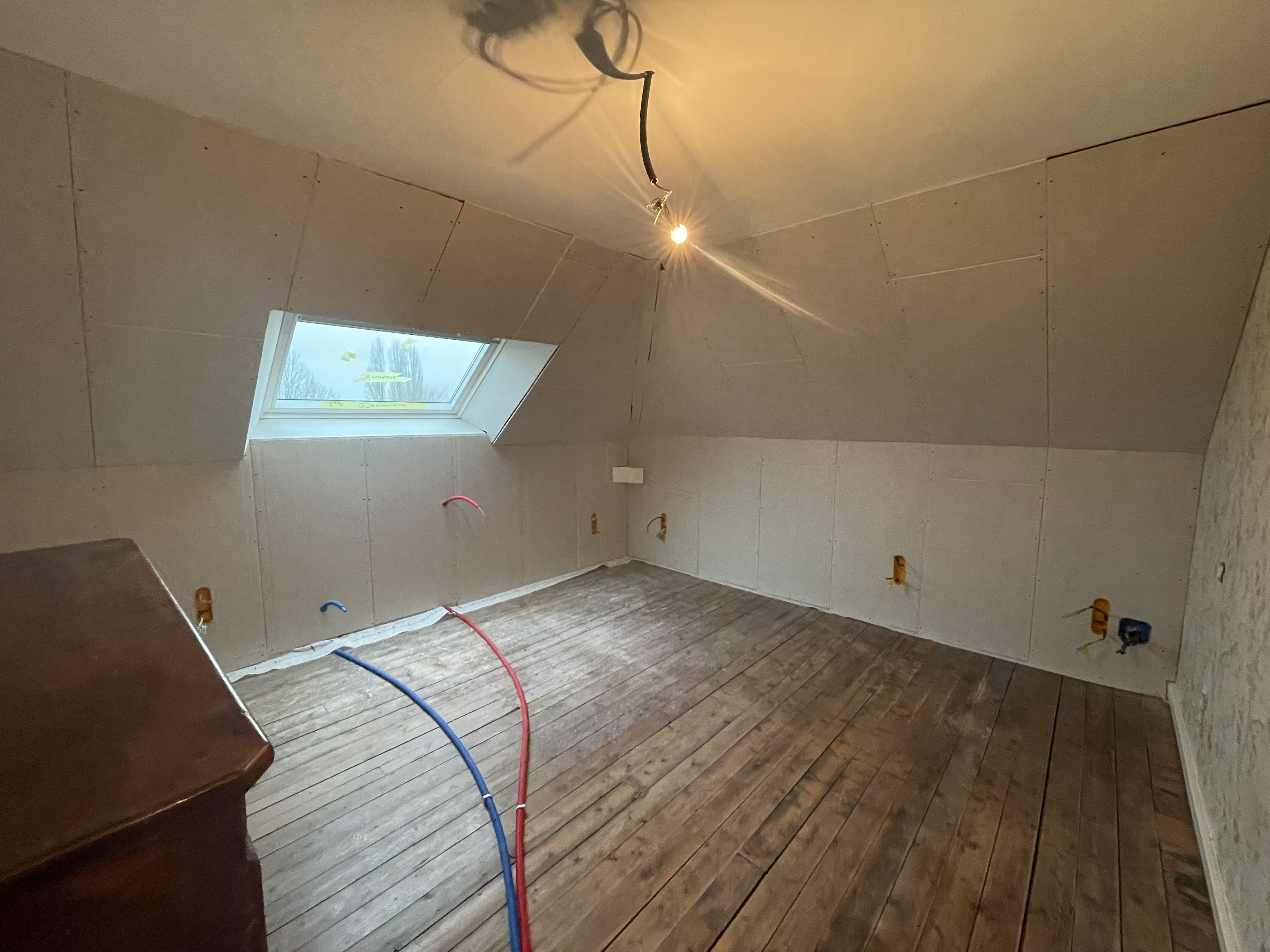 Rénovation d'un Grenier à Provins (77) - photo travaux chambre